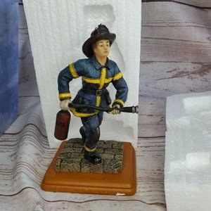7.5" American Great Heroes Fire Extinguisher Carrying Fireman FG7212 Home Décor